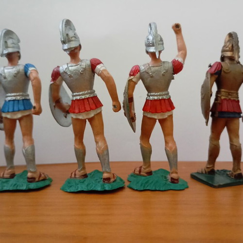 Ancient Greek Toy Soldiers used, set of 4 "ΑΘΗΝ'Α-ΠΑΛ" without spears
