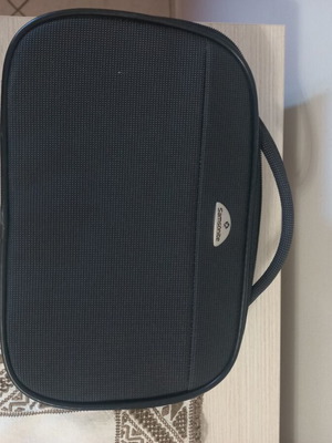 Samsonite handbag, black, multiple inner pockets