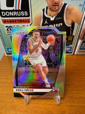Κάρτα 2024-25 Panini Prizm Basketball Nikola Vucevic Silver Prizm #216 Chicago Bulls σαν καινούργιο