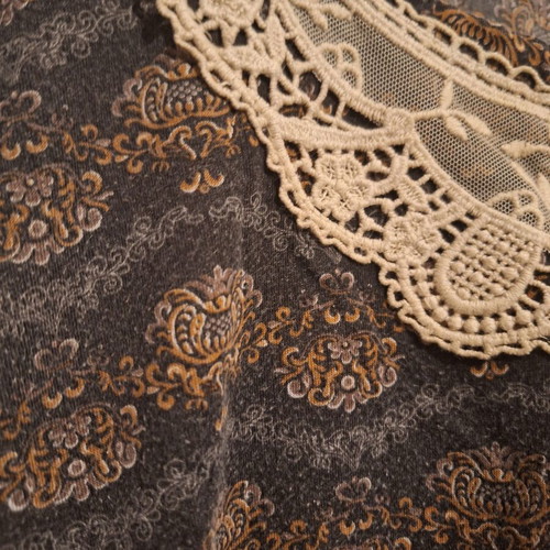 Stradivariousz blouse M-L brown like new