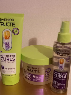 Fructis pack for curly hair used with spray gel and conditioner