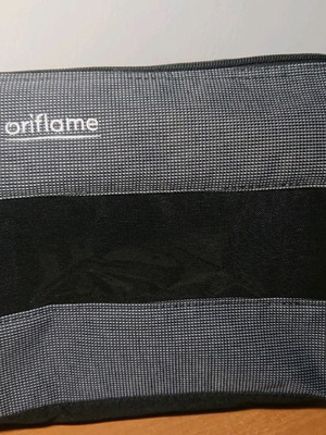 Τσαντάκι καλλυντικών Oriflame καινούργιο, μαύρο και γκρι