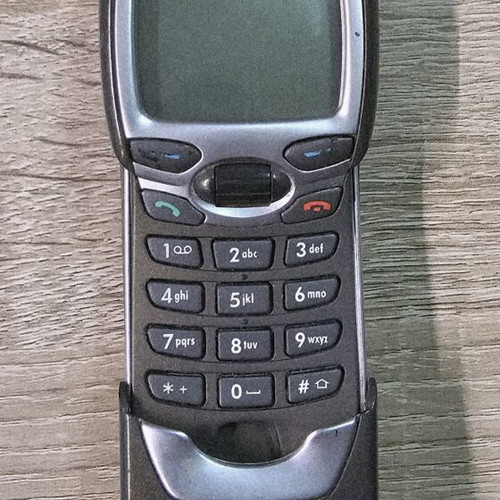 Nokia 7110 used in very good condition with charger