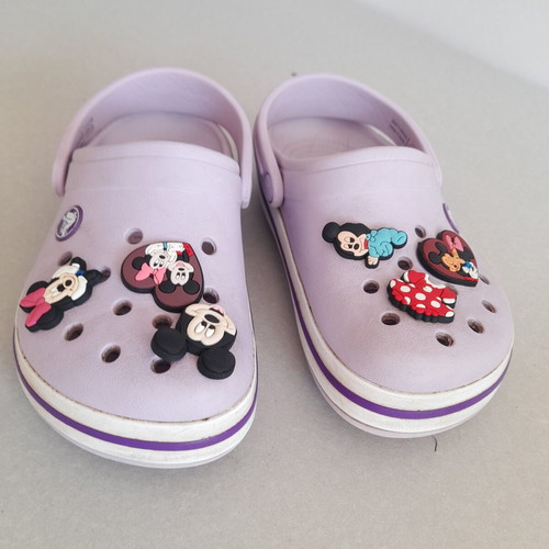 Crocs kids shoes lilac with Minnie and Mickey used, size J1 (EU 32-33)