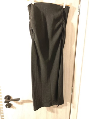 Midi skirt black like new with gathers and slit, lourex fabric