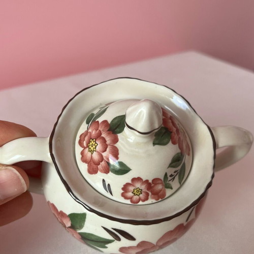 Wood & Sons "Irish Rose" vintage sugar bowl used, English