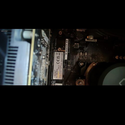 Pc air-cooled in excellent condition with keyboard and mouse