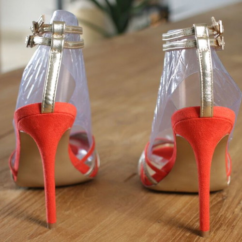 Primadonna Collection red and gold pumps new, size 37