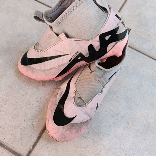 Nike Mercurial Air Zoom football shoes used, size 34, black and pink