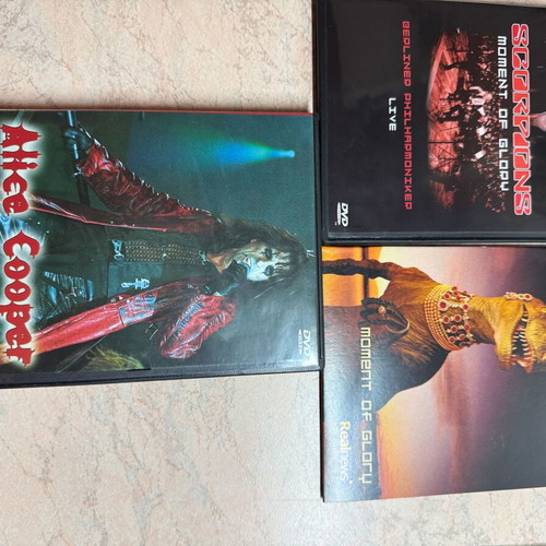 Music DVD and 2CD set with book, rock, like new, 12 DVDs + 1 2CD