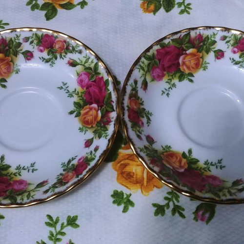 Royal Albert Old Country Roses bone china tea saucers pair new