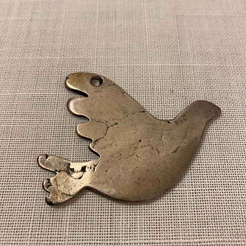Alpaca dove pendant for neck new, gray metal