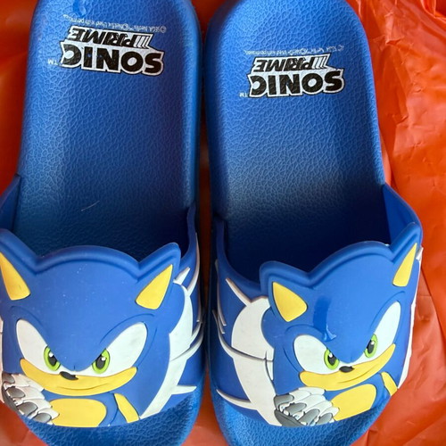 Sonic slippers size 29, blue