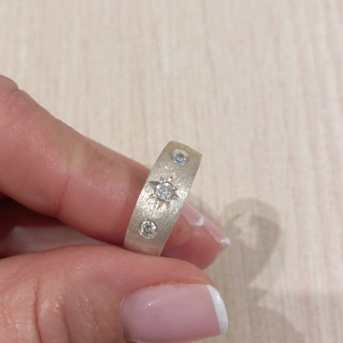 Silver ring 925 with zircon like new
