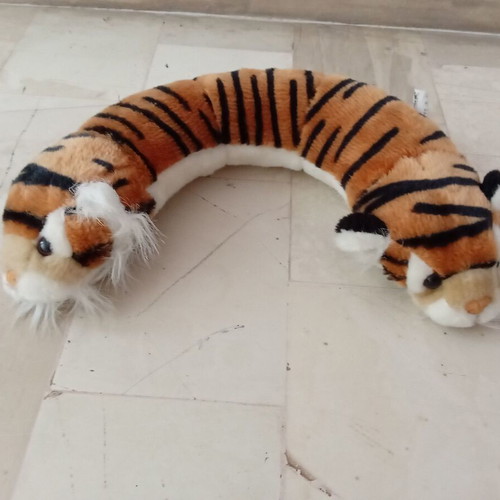 Plush Neck Pillow like new