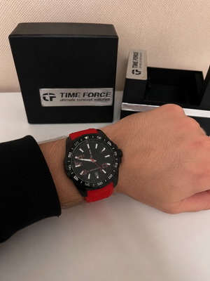 Time Force Cristiano Ronaldo CR7 wristwatch like new, black and red