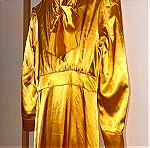 Κίτρινο σατέν μάξι φόρεμα με φιόγκο στο λαιμό