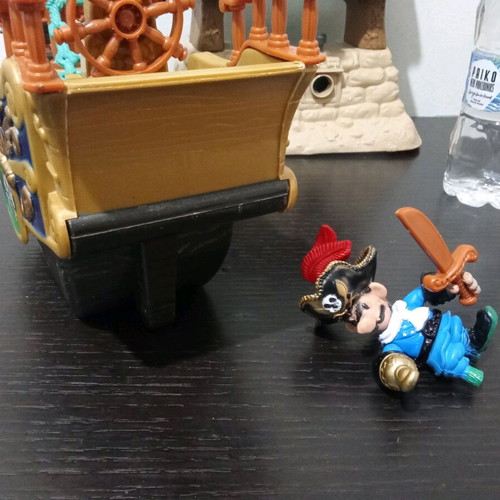 BW Pirate Ship and Island Playset used with figure and accessories