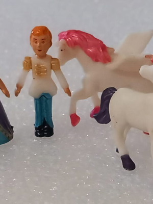 Tiny Dreams Fairy Castle figures like new, set of 4