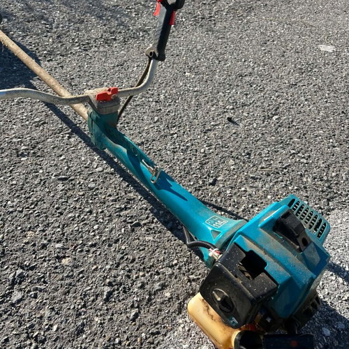 Brushcutter with metal 3T blade, professional shoulder strap, used