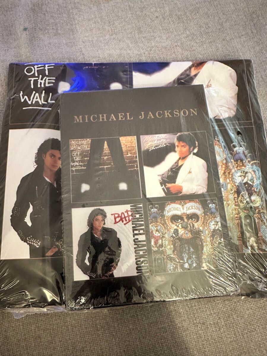 Michael Jackson collectible edition 4… - € 59,00 - Vendora.cy