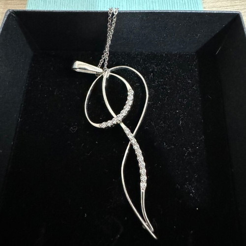 Silver pendant Ozzi new with its box