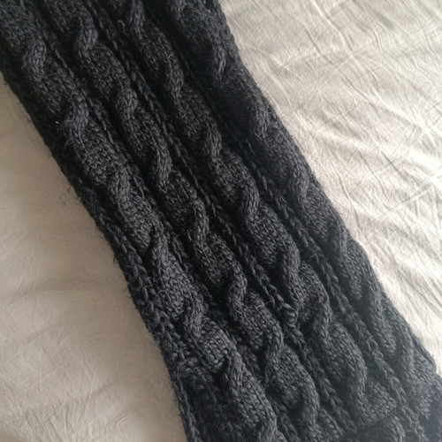 Neck scarf black, like new, worn minimally