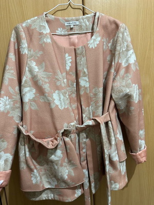 Milkwhite coat like new, size small, beige pink