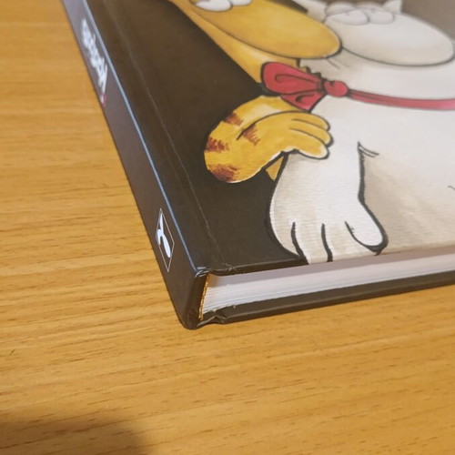 Kastrato hardcover large edition comic book