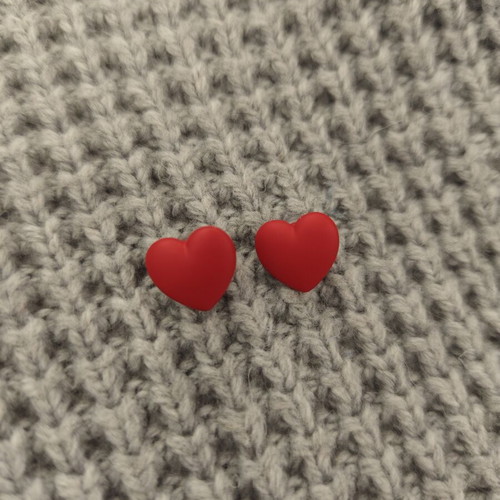 Red heart earrings new