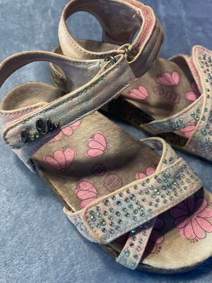 Lulu children's sandals size 25