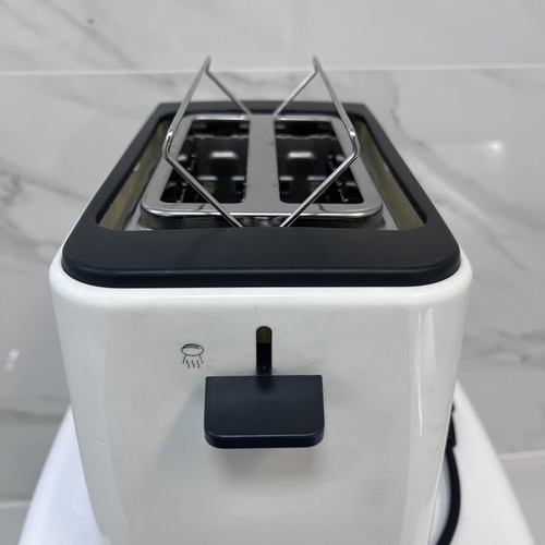 SilverCrest toaster with defrost and reheat functions