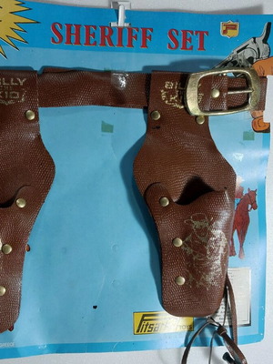 Vintage pistol holsters new from Greek company pitsarisToys
