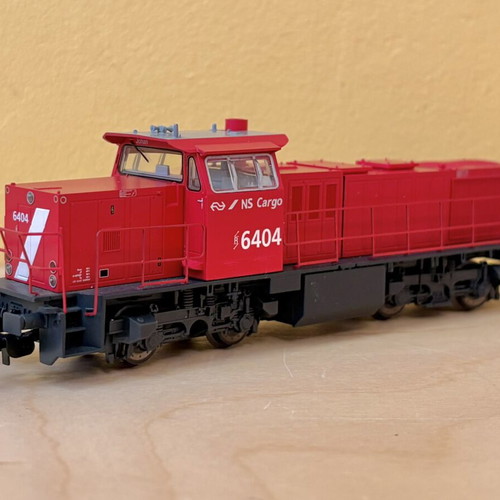 PIKO NS Cargo 6404 Diesel Locomotive model like new HO scale