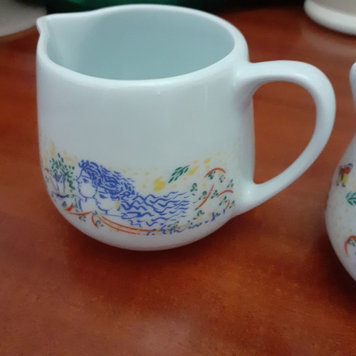Porcelain milk jugs with Stathopoulos imprint, like new, set of 2