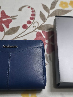 Guy Laroche women's leather wallet new, blue