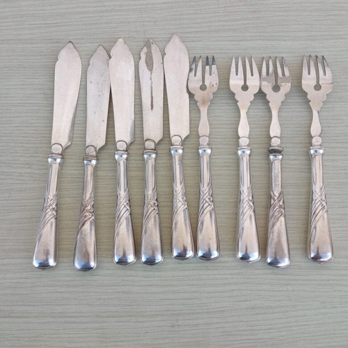 Silver-plated cutlery set used, 4 forks 18 cm and 5 knives 19.5 cm WMFN Nouvean