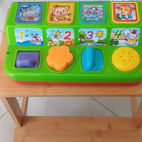 Interactive baby toy suitcase with animal sounds and pop-up features