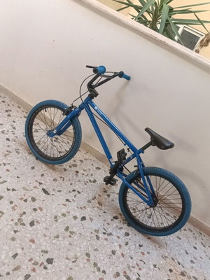 Ποδήλατο Haro Deulucadia 19" σαν καινούργιο, glossy blue