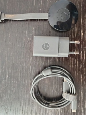 Google Chromecast NS2-6A5 like new, fully functional