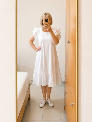 White Cotton Dress size M like new, soft jersey and poplin ruffles