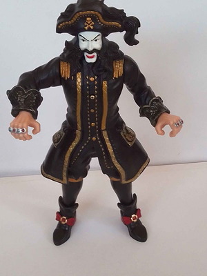 Φιγούρα πειρατής Captain Sabetlann Chap Mei μεταχειρισμένη, 31 εκ.