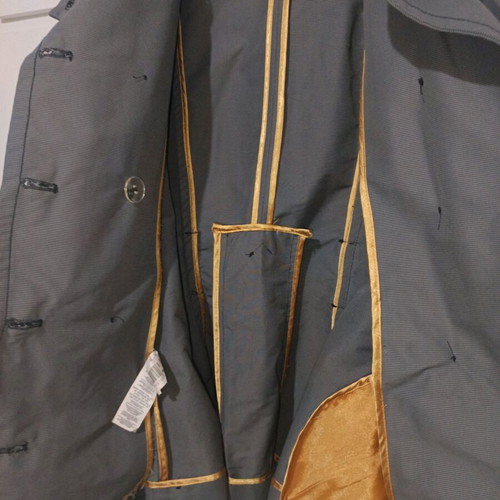 Women's short coat like new, grey with belt and pockets