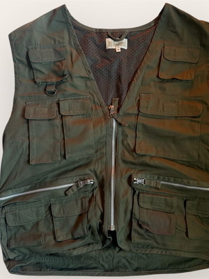 Earthbound Tactical Utility Vest size M like new, olive green
