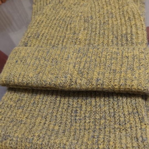 Knitted hat and scarf set new in light olive-yellow color