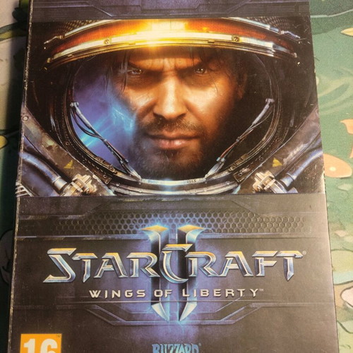 StarCraft II used PC strategy game with manual and booklet case