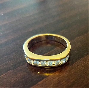 Χρυσό δαχτυλίδι με 8 διαμάντια