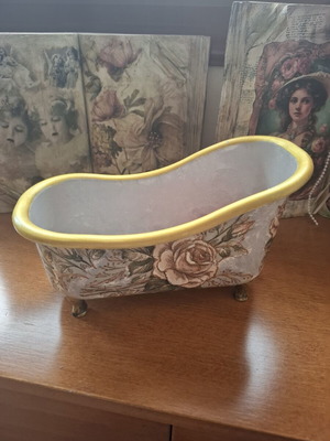 Storage Bathtub with Decoupage New
