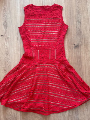 BCBG Max Azria dress red lace, like new, size S