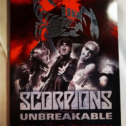 Scorpions Unbreakable DVD like new, One night in Vienna